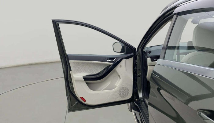2023 Tata NEXON XZA PLUS LUX SUNROOF DUAL TONE PETROL, Petrol, Automatic, 39,824 km, LHS Front Door