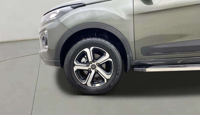 2023 Tata NEXON XZA PLUS LUX SUNROOF DUAL TONE PETROL, Petrol, Automatic, 39,824 km, Left Front Wheel
