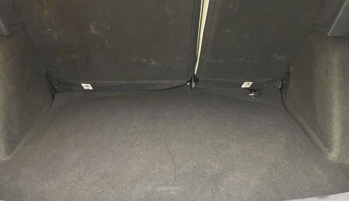 2023 Tata NEXON XZA PLUS LUX SUNROOF DUAL TONE PETROL, Petrol, Automatic, 39,824 km, Boot Inside