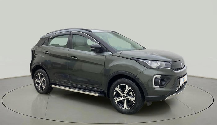 2023 Tata NEXON XZA PLUS LUX SUNROOF DUAL TONE PETROL, Petrol, Automatic, 39,824 km, Right Front Diagonal