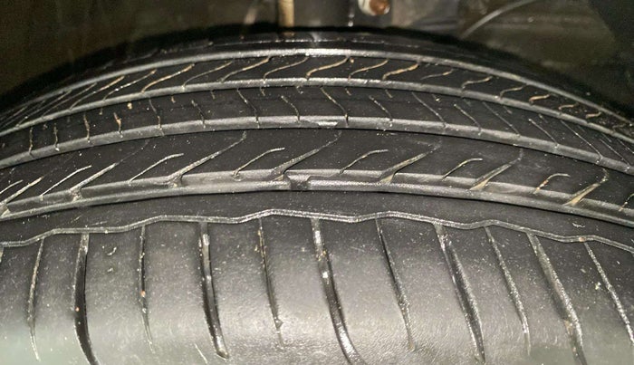 2023 Maruti FRONX DELTA PLUS 1.2MT, Petrol, Manual, 16,571 km, Right Front Tyre Tread