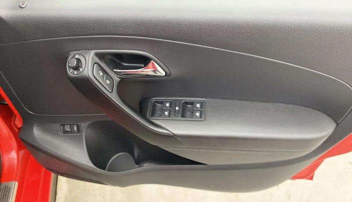 2018 Skoda Rapid STYLE 1.6 MPI AT, Petrol, Automatic, 27,718 km, Driver Side Door Panels Control
