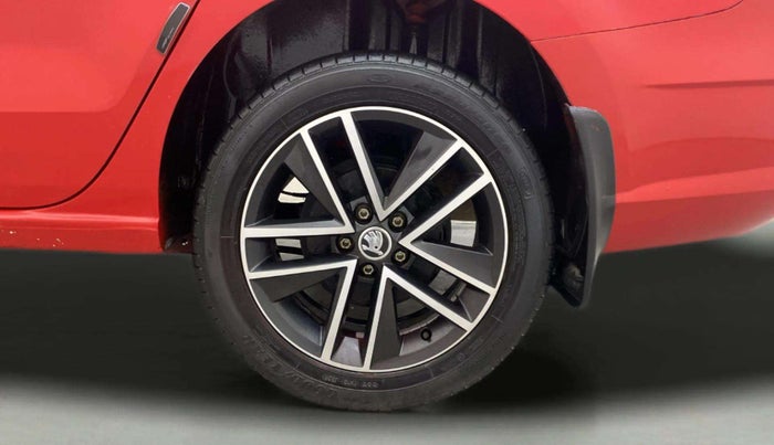 2018 Skoda Rapid STYLE 1.6 MPI AT, Petrol, Automatic, 27,718 km, Left Rear Wheel