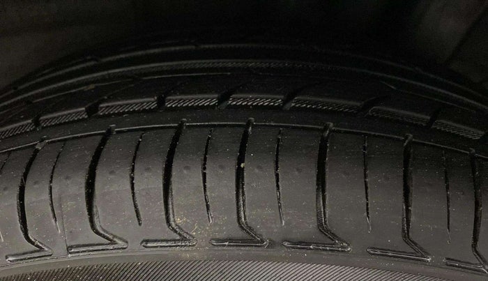 2018 Hyundai Grand i10 SPORTZ 1.2 KAPPA VTVT, Petrol, Manual, 53,997 km, Left Rear Tyre Tread