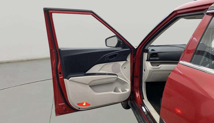 2020 Mahindra XUV300 W4 1.2 PETROL, Petrol, Manual, 20,148 km, LHS Front Door