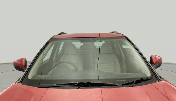 2020 Mahindra XUV300 W4 1.2 PETROL, Petrol, Manual, 20,148 km, Front Windshield
