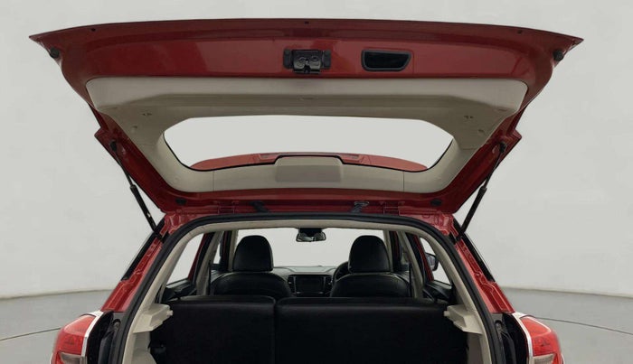 2020 Mahindra XUV300 W4 1.2 PETROL, Petrol, Manual, 20,148 km, Boot Door Open