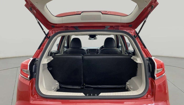 2020 Mahindra XUV300 W4 1.2 PETROL, Petrol, Manual, 20,148 km, Boot Open Zoomed View