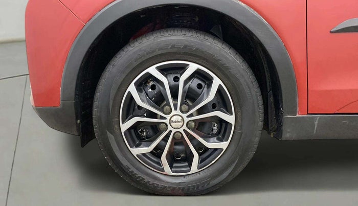 2020 Mahindra XUV300 W4 1.2 PETROL, Petrol, Manual, 20,148 km, Left Front Wheel