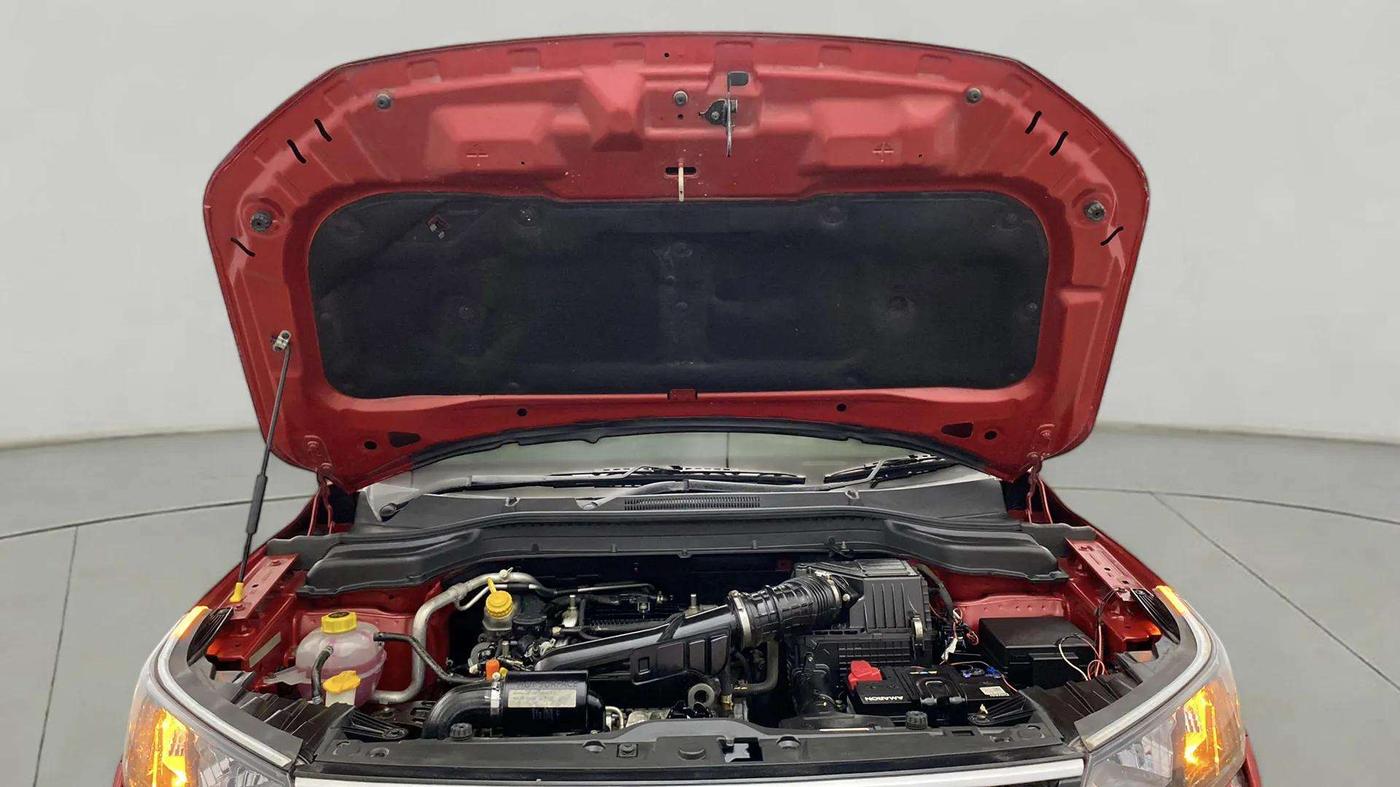 2020 Mahindra XUV300 W4 1.2 PETROL, Petrol, Manual, 20,148 km, Open Bonet