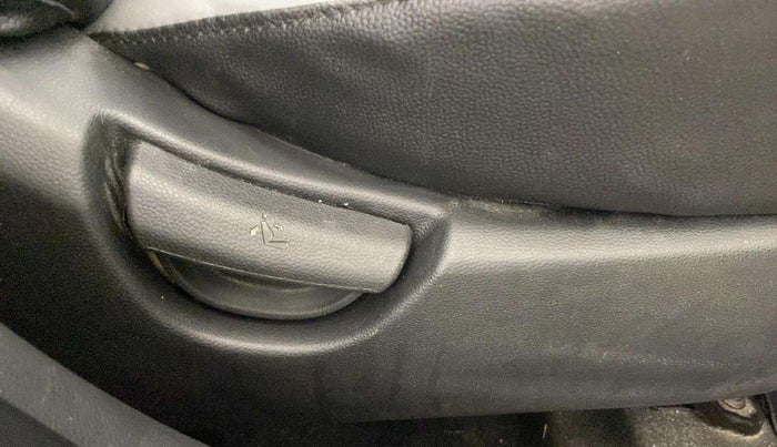 2018 Hyundai Xcent E+, Petrol, Manual, 42,470 km, Driver Side Adjustment Panel