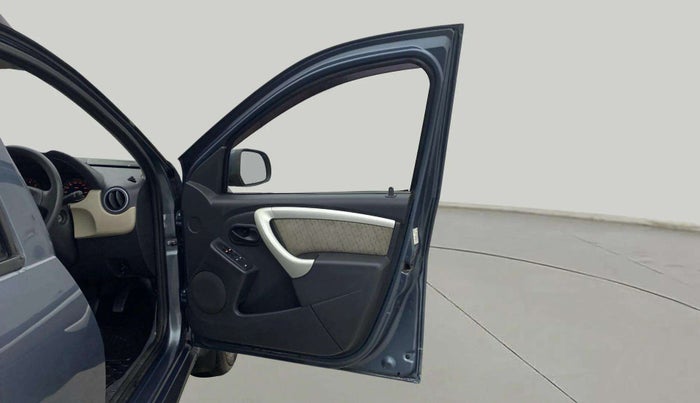 2013 Renault Duster RXL PETROL, Petrol, Manual, 90,416 km, RHS Front Door