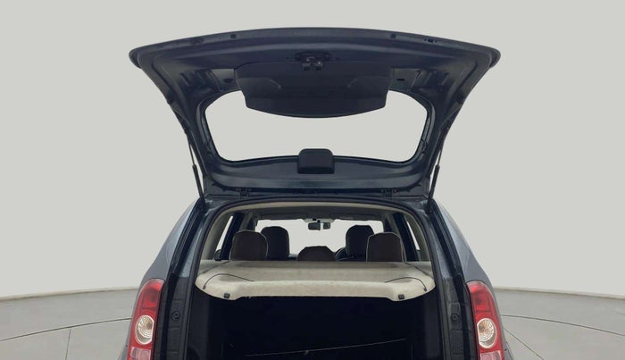 2013 Renault Duster RXL PETROL, Petrol, Manual, 90,416 km, Boot Door Open