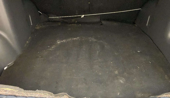 2013 Renault Duster RXL PETROL, Petrol, Manual, 90,416 km, Boot Inside