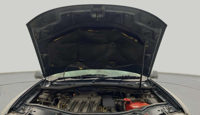 2013 Renault Duster RXL PETROL, Petrol, Manual, 90,416 km, Open Bonet