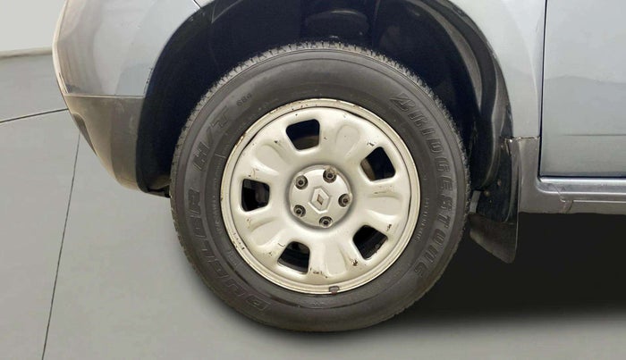2013 Renault Duster RXL PETROL, Petrol, Manual, 90,416 km, Left Front Wheel