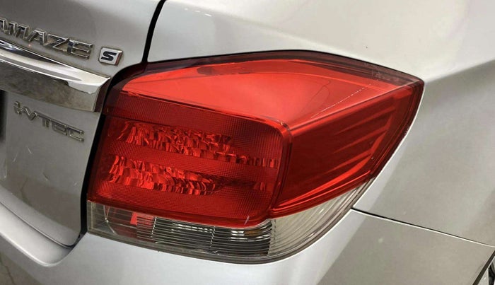 2014 Honda Amaze 1.2L I-VTEC S, Petrol, Manual, 53,718 km, Right tail light - Minor scratches