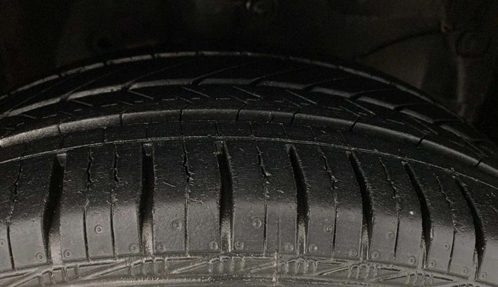 2014 Honda Amaze 1.2L I-VTEC S, Petrol, Manual, 53,718 km, Right Front Tyre Tread