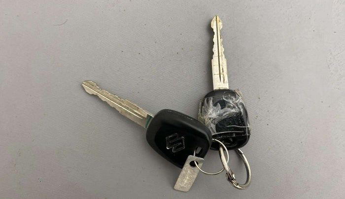 2014 Maruti Ritz VXI, Petrol, Manual, 61,983 km, Key Close Up