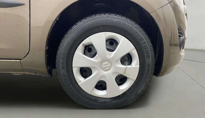 2014 Maruti Ritz VXI, Petrol, Manual, 61,983 km, Right Front Wheel