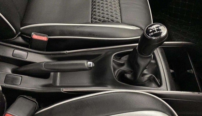 2020 Maruti Baleno DELTA PETROL 1.2, Petrol, Manual, 52,553 km, Gear Lever