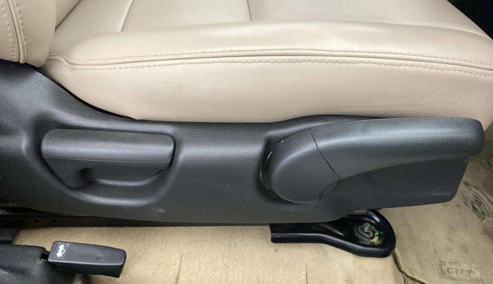 2019 Honda City 1.5L I-VTEC V MT, Petrol, Manual, 53,143 km, Driver Side Adjustment Panel