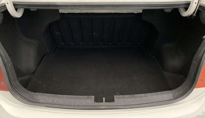 2015 Hyundai Xcent SX 1.2, Petrol, Manual, 34,280 km, Boot Inside