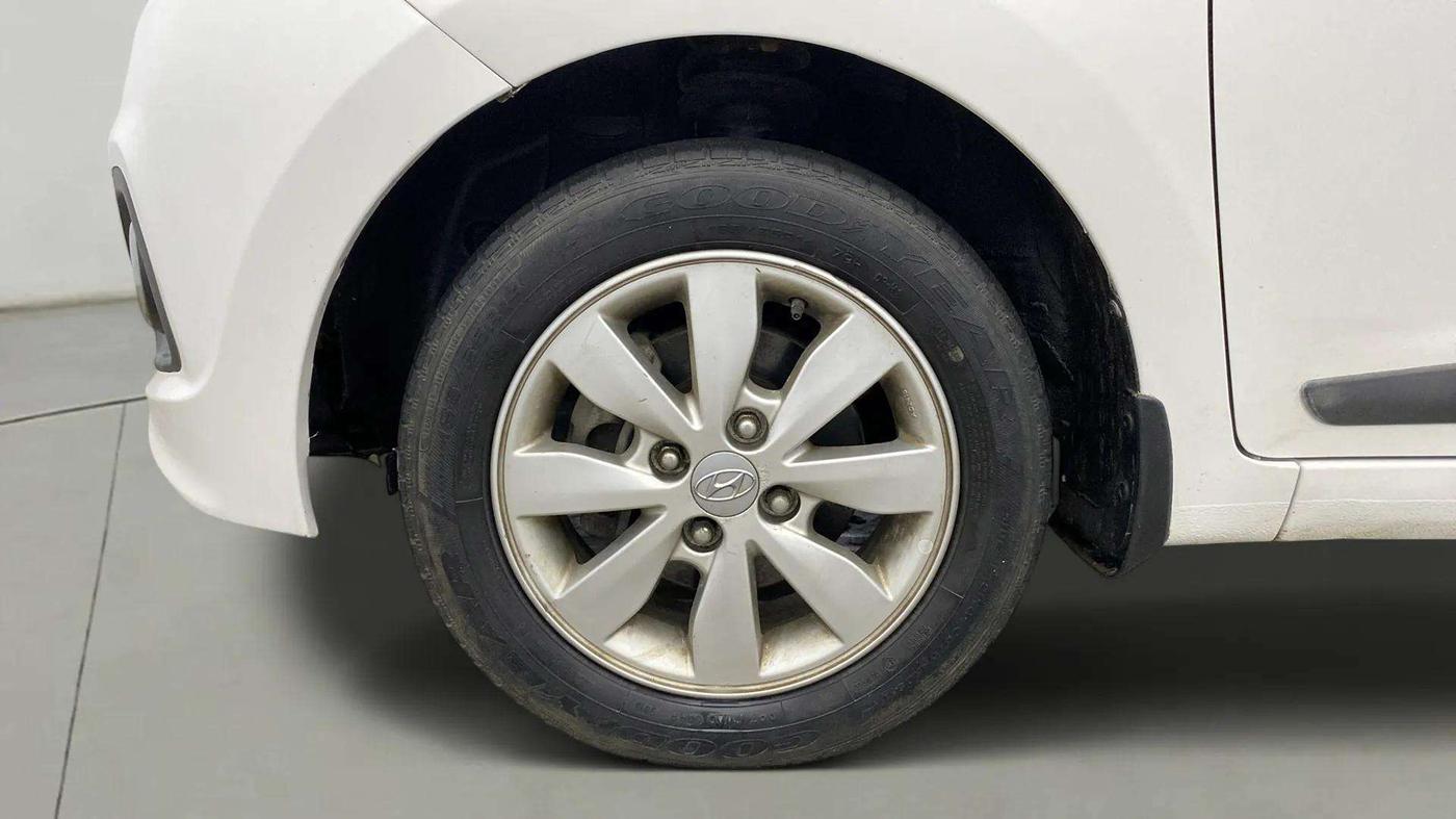 2015 Hyundai Xcent SX 1.2, Petrol, Manual, 34,280 km, Left Front Wheel