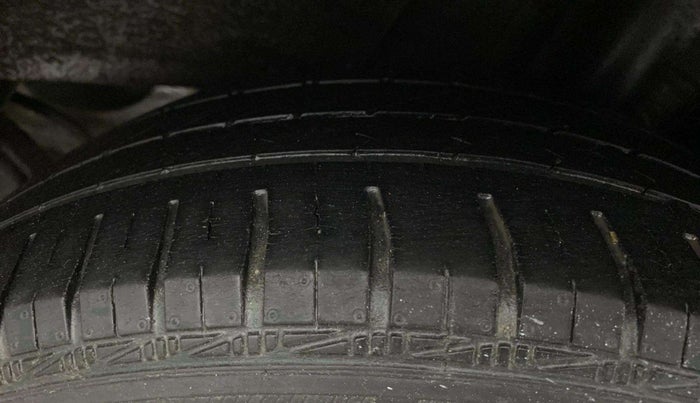 2015 Hyundai Xcent SX 1.2, Petrol, Manual, 34,280 km, Left Rear Tyre Tread