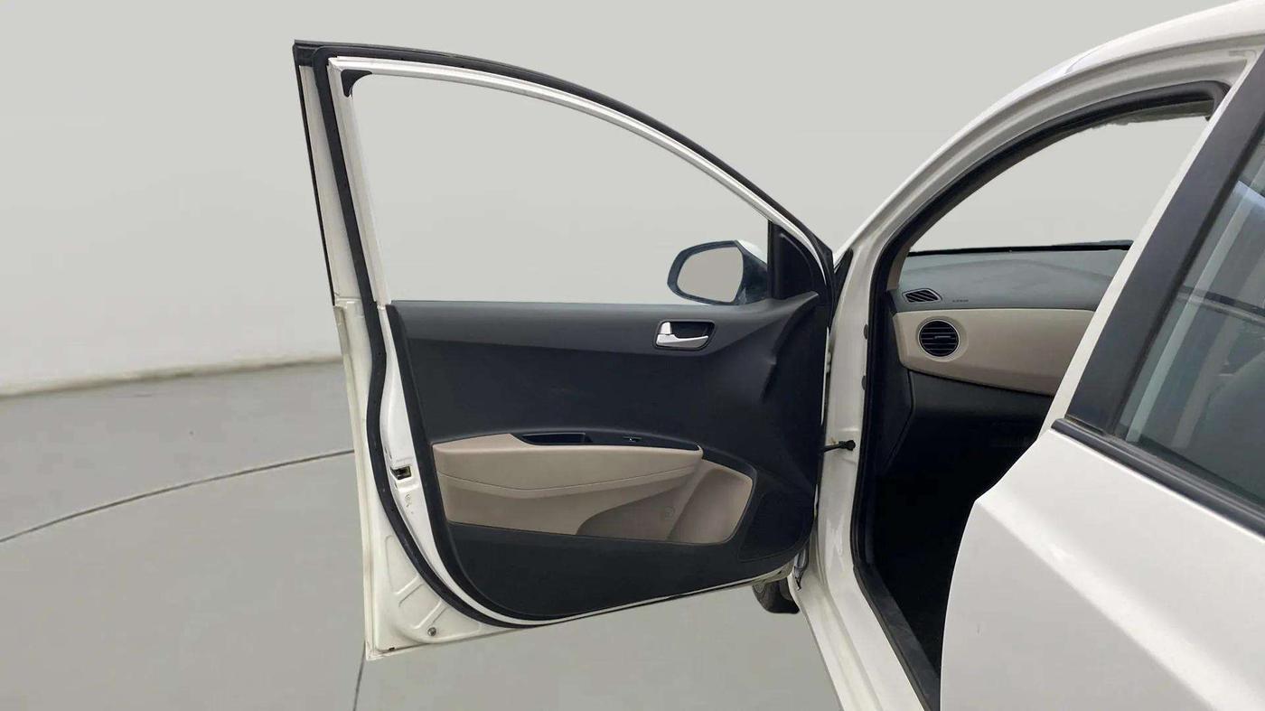 2015 Hyundai Xcent SX 1.2, Petrol, Manual, 34,280 km, LHS Front Door