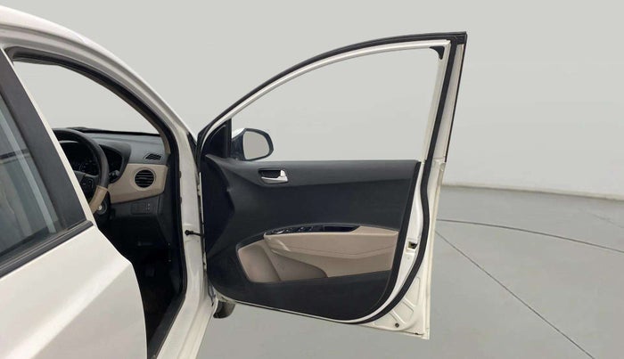 2015 Hyundai Xcent SX 1.2, Petrol, Manual, 34,280 km, RHS Front Door