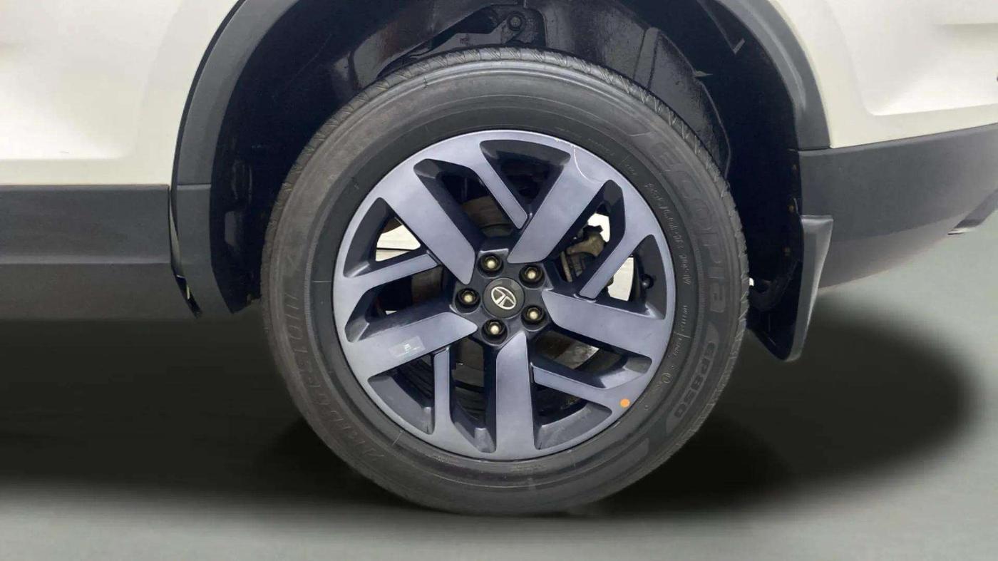 2022 Tata Safari XZ PLUS, Diesel, Manual, 66,755 km, Left Rear Wheel