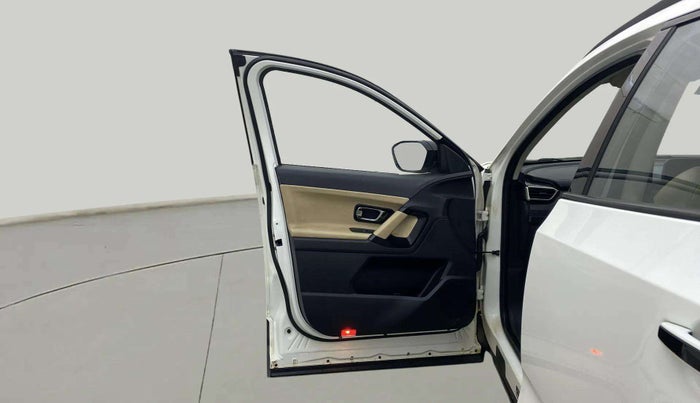 2022 Tata Safari XZ PLUS, Diesel, Manual, 66,553 km, LHS Front Door