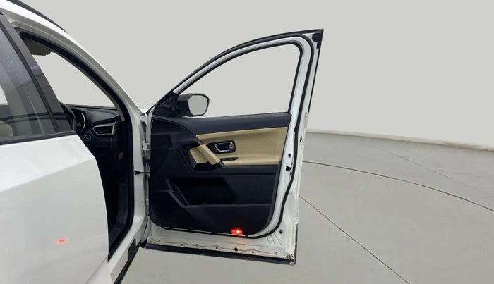 2022 Tata Safari XZ PLUS, Diesel, Manual, 66,553 km, RHS Front Door