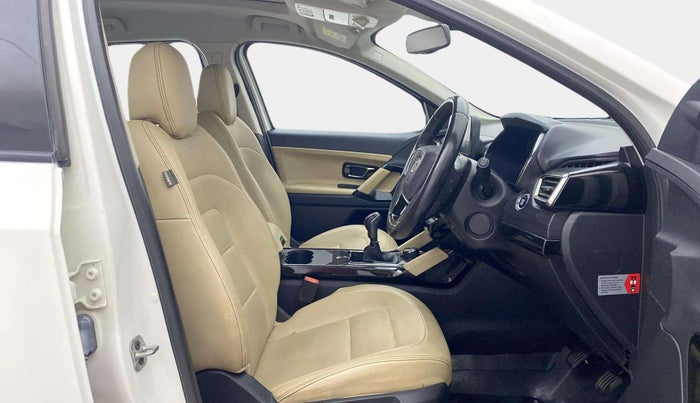 2022 Tata Safari XZ PLUS, Diesel, Manual, 66,553 km, Right Side Front Door Cabin