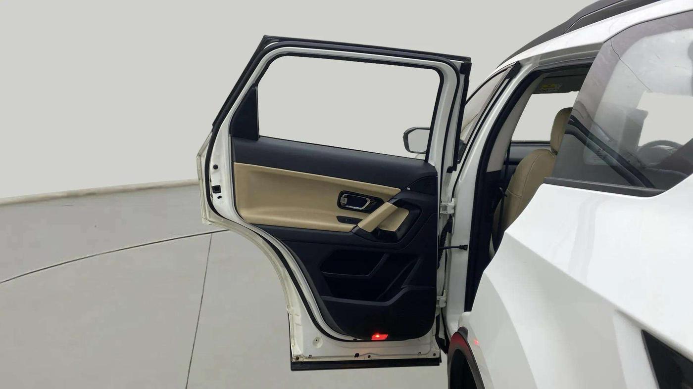 2022 Tata Safari XZ PLUS, Diesel, Manual, 66,755 km, LHS Rear Door