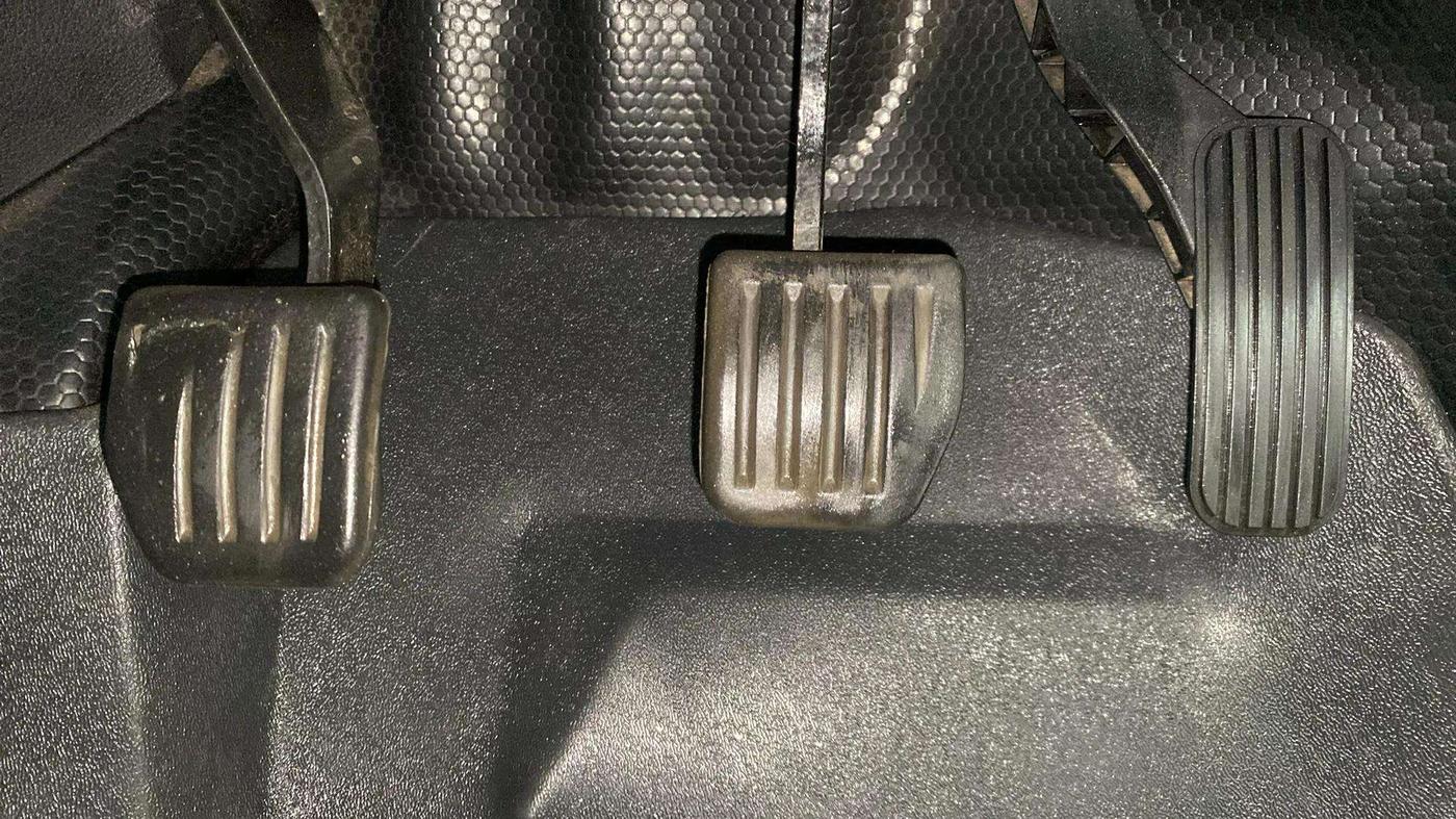 2022 Tata Safari XZ PLUS, Diesel, Manual, 66,755 km, Pedals