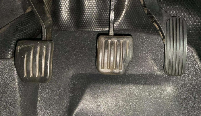 2022 Tata Safari XZ PLUS, Diesel, Manual, 66,553 km, Pedals