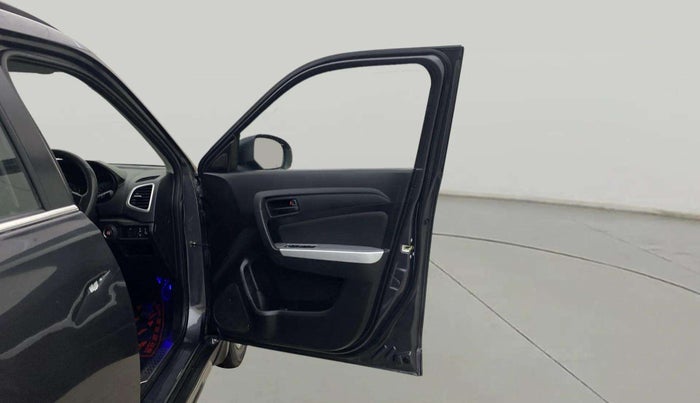 2022 Maruti Vitara Brezza VXI, Petrol, Manual, 22,887 km, RHS Front Door