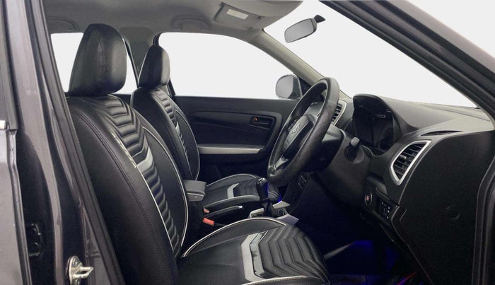 2022 Maruti Vitara Brezza VXI, Petrol, Manual, 22,887 km, Right Side Front Door Cabin
