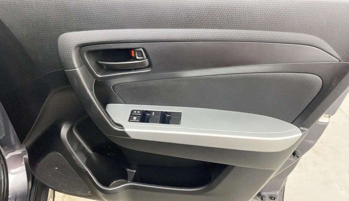 2022 Maruti Vitara Brezza VXI, Petrol, Manual, 22,887 km, Driver Side Door Panels Control