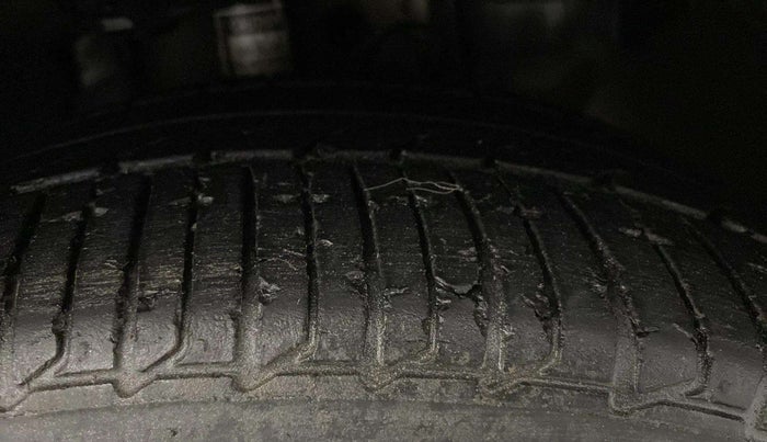 2022 Tata TIGOR XZA PLUS PETROL, Petrol, Automatic, 53,698 km, Right Front Tyre Tread