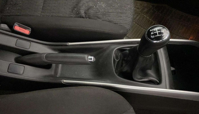 2016 Maruti Baleno ALPHA PETROL 1.2, Petrol, Manual, 86,589 km, Gear Lever