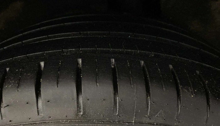 2016 Maruti Baleno ALPHA PETROL 1.2, Petrol, Manual, 86,589 km, Left Rear Tyre Tread