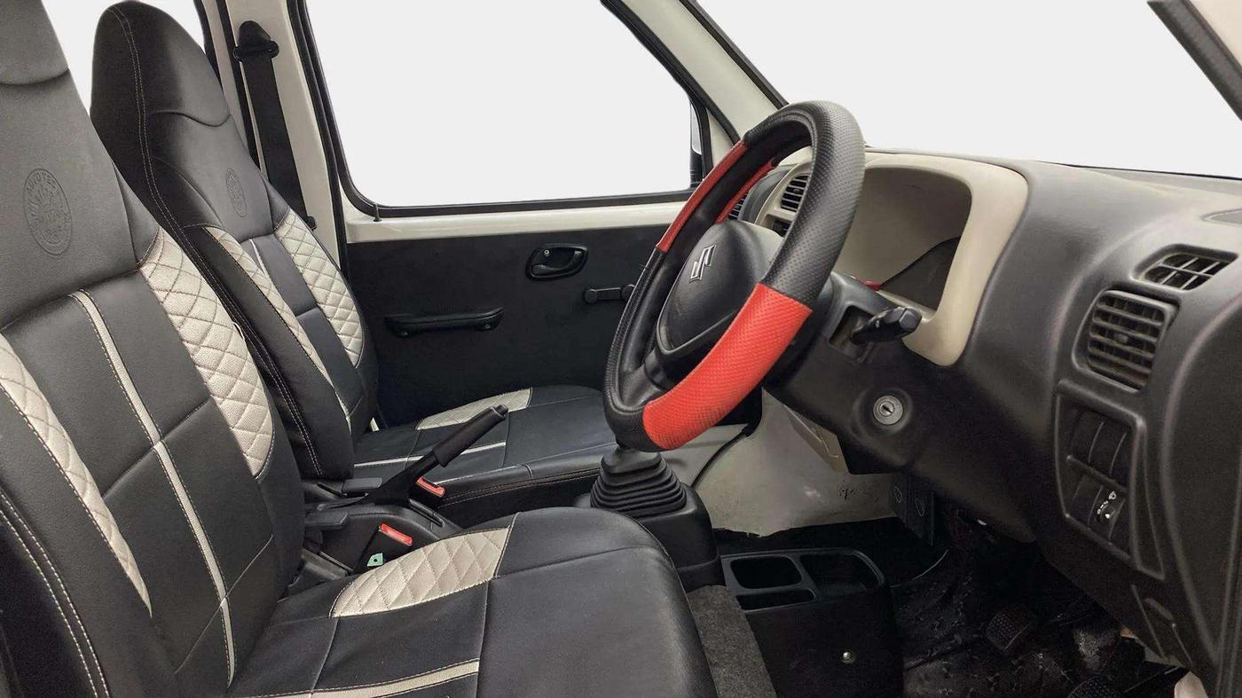 2020 Maruti Eeco 5 STR WITH A/C+HTR, Petrol, Manual, 22,918 km, Right Side Front Door Cabin