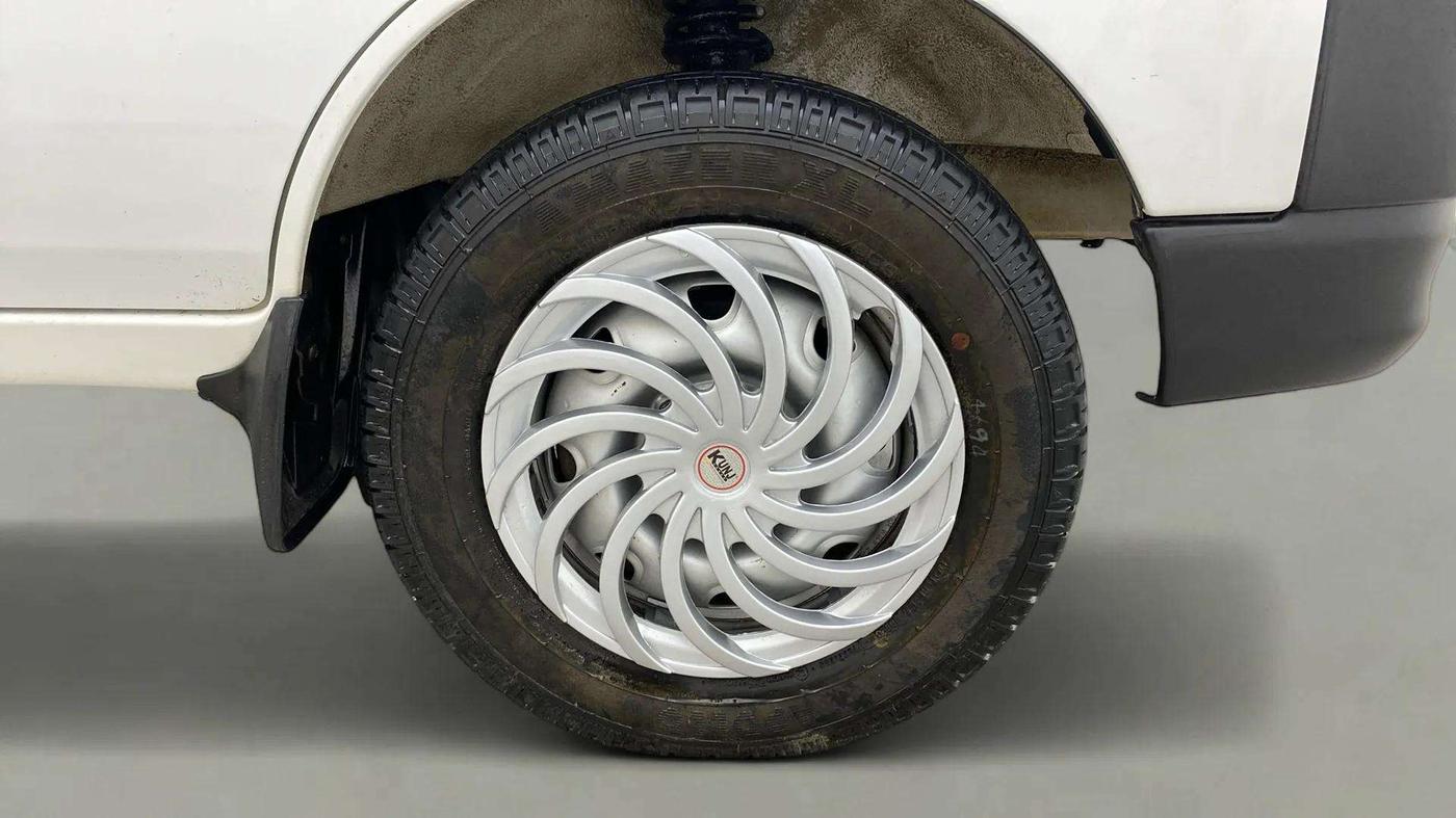 2020 Maruti Eeco 5 STR WITH A/C+HTR, Petrol, Manual, 22,918 km, Right Front Wheel
