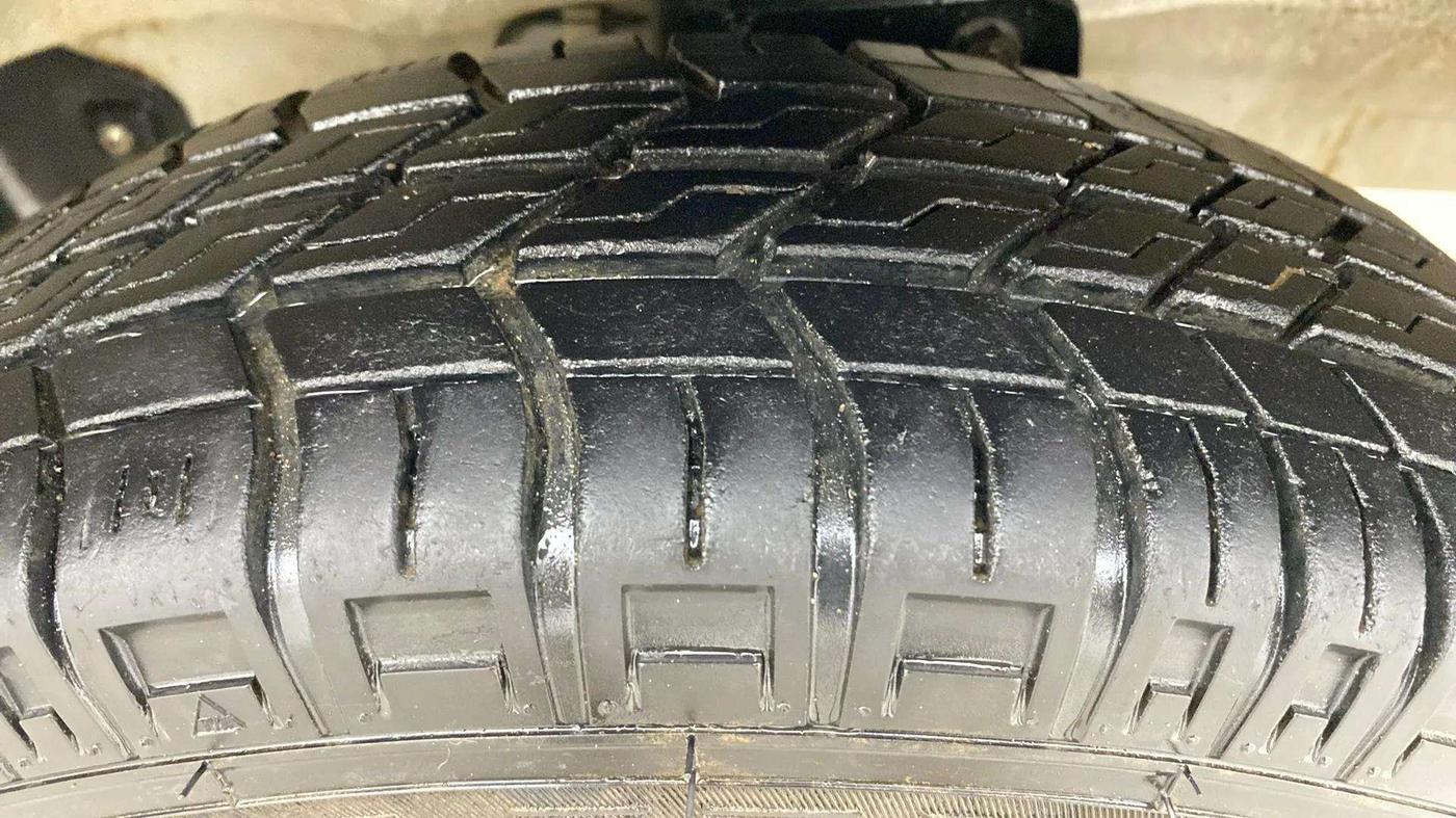 2020 Maruti Eeco 5 STR WITH A/C+HTR, Petrol, Manual, 22,918 km, Right Front Tyre Tread