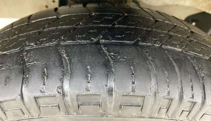 2020 Maruti Eeco 5 STR WITH A/C+HTR, Petrol, Manual, 22,657 km, Left Front Tyre Tread