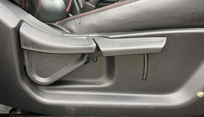 2019 KIA SELTOS HTK PLUS 1.5 DIESEL, Diesel, Manual, 42,097 km, Driver Side Adjustment Panel