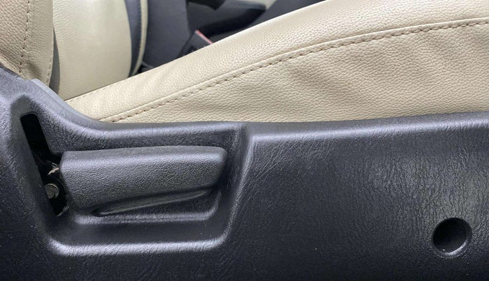 2021 Maruti Alto LXI CNG, CNG, Manual, 81,227 km, Driver Side Adjustment Panel